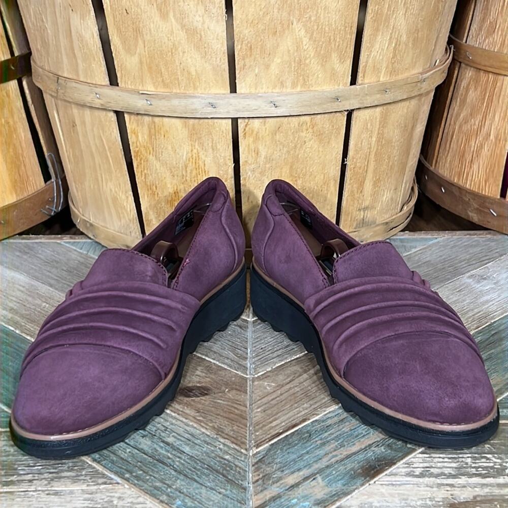 Clarks Sharon Villa Burgundy Suede Ruched Demi Wedge Slip-On Loafer Women Size 8 - Picture 7 of 12